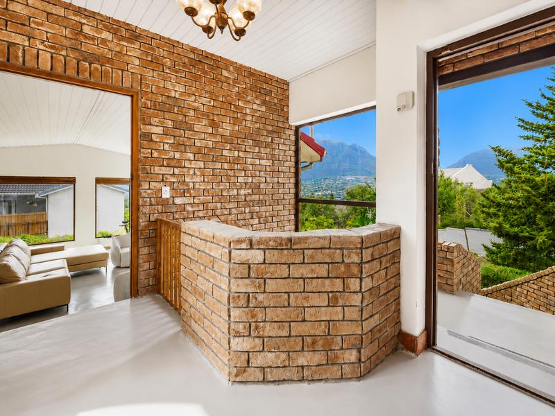 4 Bedroom Property for Sale in Northshore Western Cape